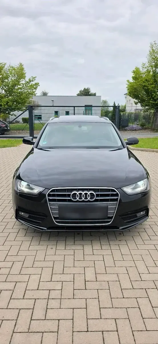 Gebraucht Audi A4 Comfort 177 PS (130 kW) 2014 Schwarz Kombi