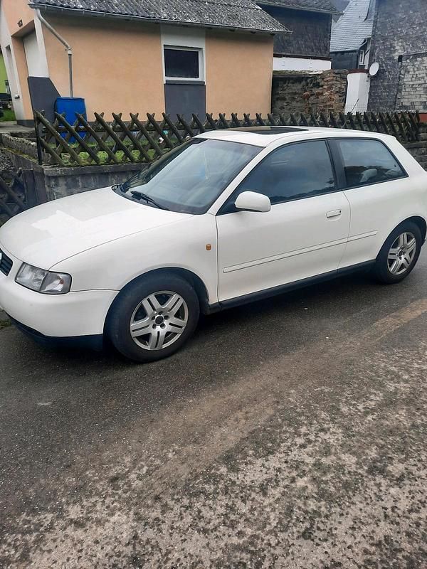 Gebraucht Audi A3 102 PS (75 kW) 2000 Weiß Kleinwagen