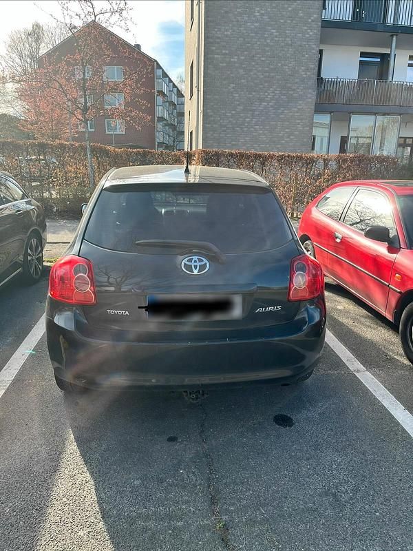 Gebraucht Toyota Auris 124 PS (91 kW) 2008 Schwarz Kleinwagen