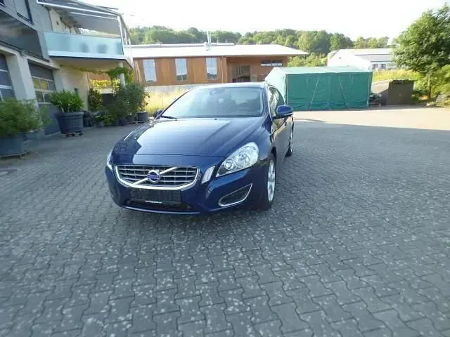 Gebraucht Volvo V60 Ocean Race 150 PS (110 kW) 2012 Ocean blue Kombi