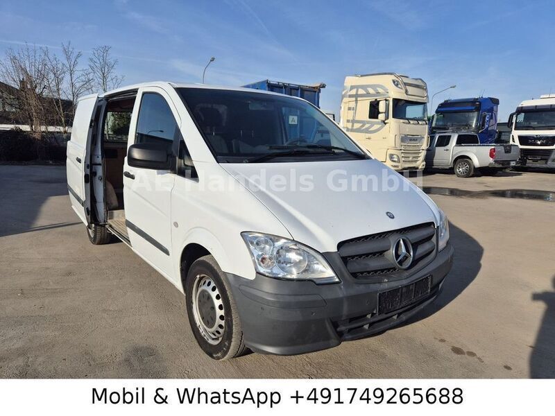 Arktikweiss Gebraucht 2013 Mercedes Vito Van / Kleinbus | 9.990 € (Guter Preis) - Bild 1/4