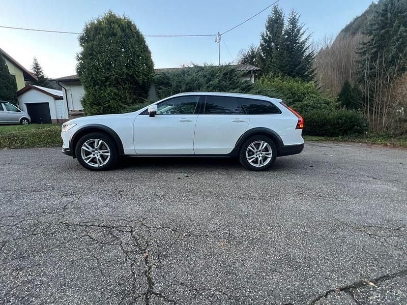 Gebraucht Volvo V90 CC 190 PS (139 kW) 2020 Weiß Kombi