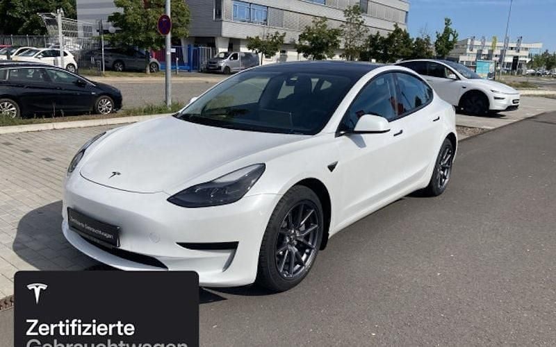Weiß Gebraucht 2021 Tesla Model 3 RWD Limousine | 27.100 € (Fairer Preis) - Bild 1/4