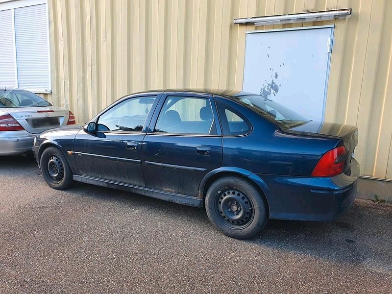 Gebraucht Opel Vectra 105 PS (77 kW) 2000 Blau Limousine