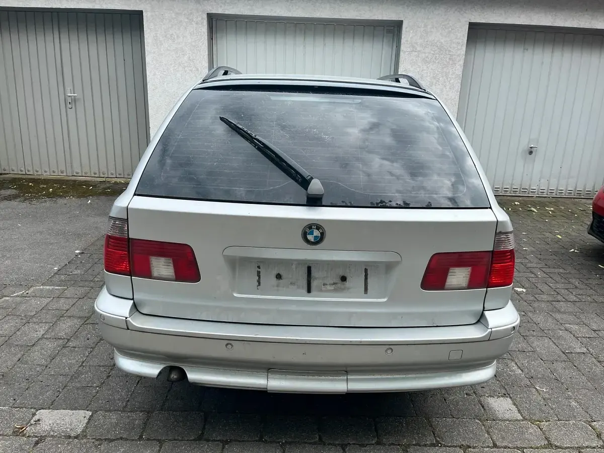 Gebraucht BMW 525 163 PS (119 kW) 2003 Silber Kombi