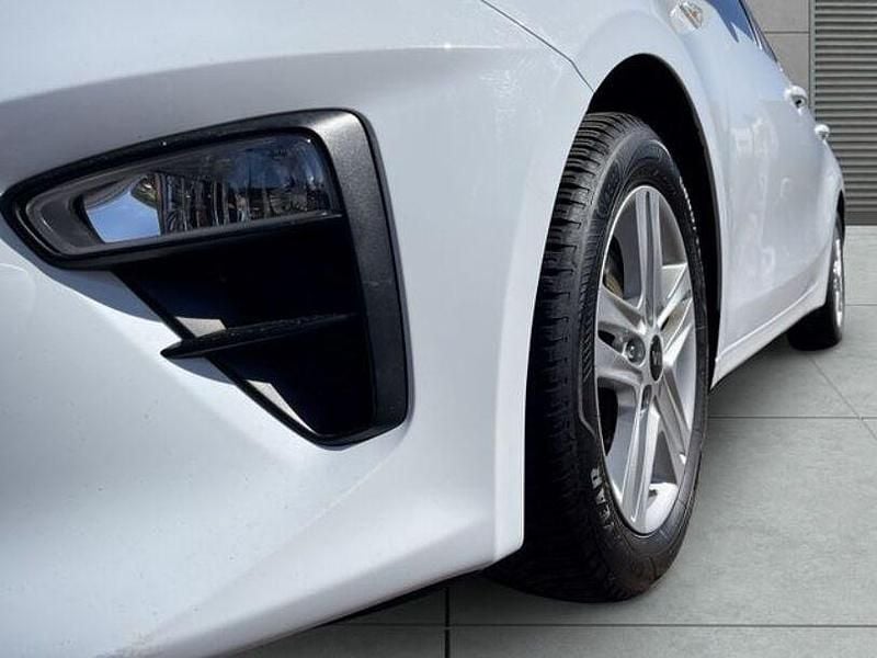 Second-hand Kia Ceed 99 CP (72 kW) 2019 Alb Hatchback