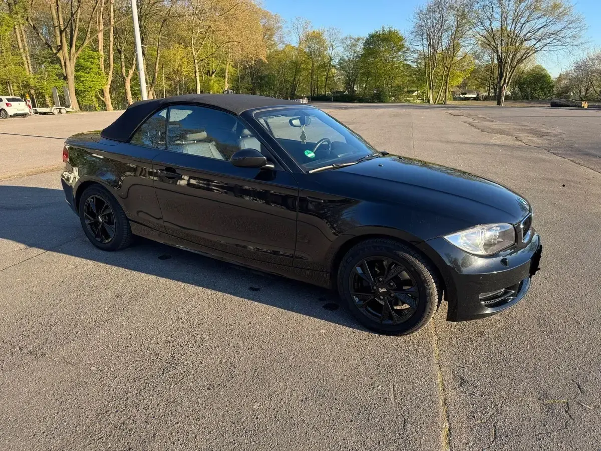 Gebraucht BMW 120 Cabriolet 170 PS (125 kW) 2008 Schwarz Cabrio
