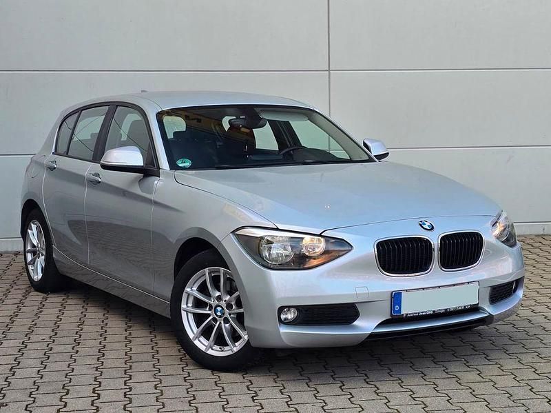 Używany BMW 118 Performance 143 KM (105 kW) 2012 Srebrny Hatchback
