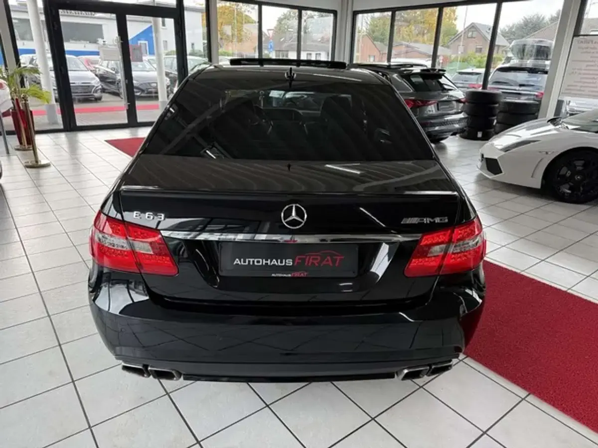 Gebraucht Mercedes E63 AMG AMG 525 PS (386 kW) 2010 Schwarz Limousine