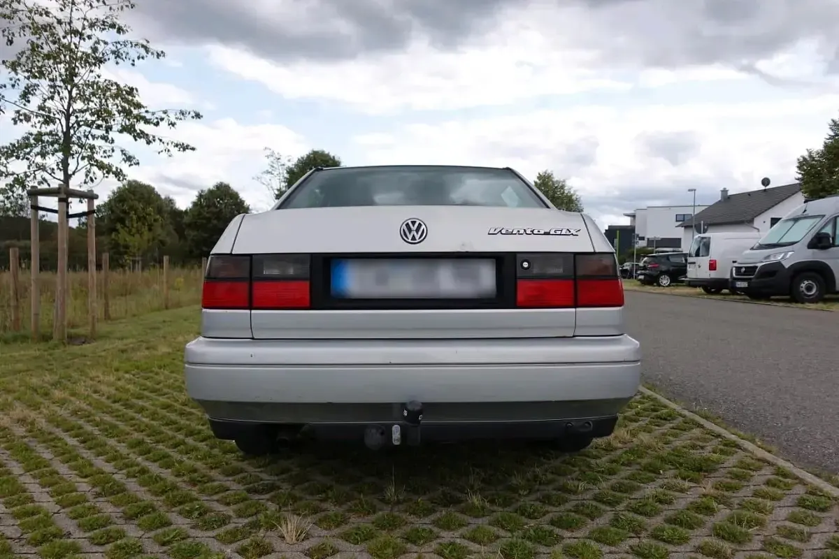Gebraucht VW Vento 101 PS (74 kW) 1996 Silber Limousine