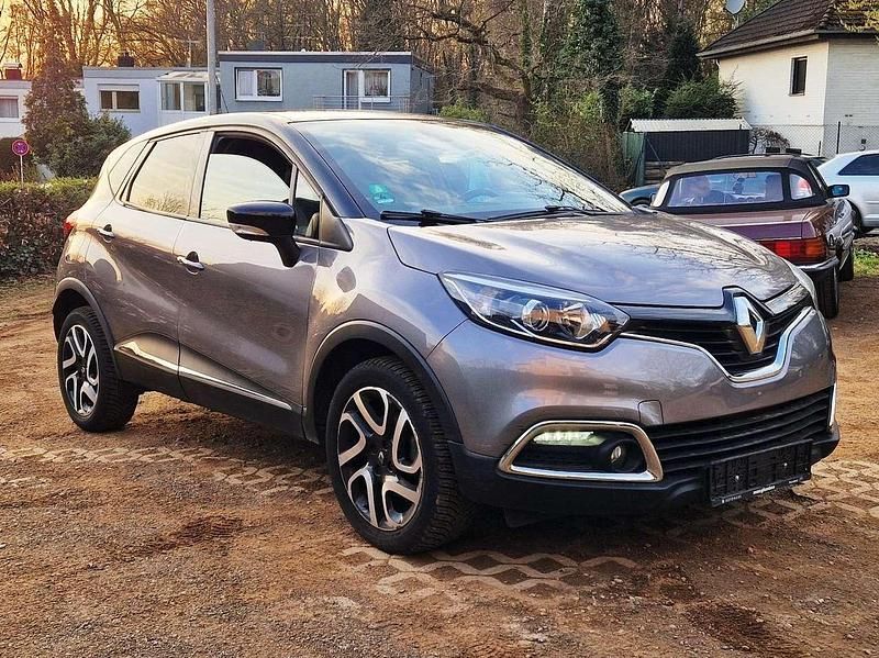 Gebraucht Renault Captur Luxe 120 PS (88 kW) 2016 Grau kng + schwarz gne SUV