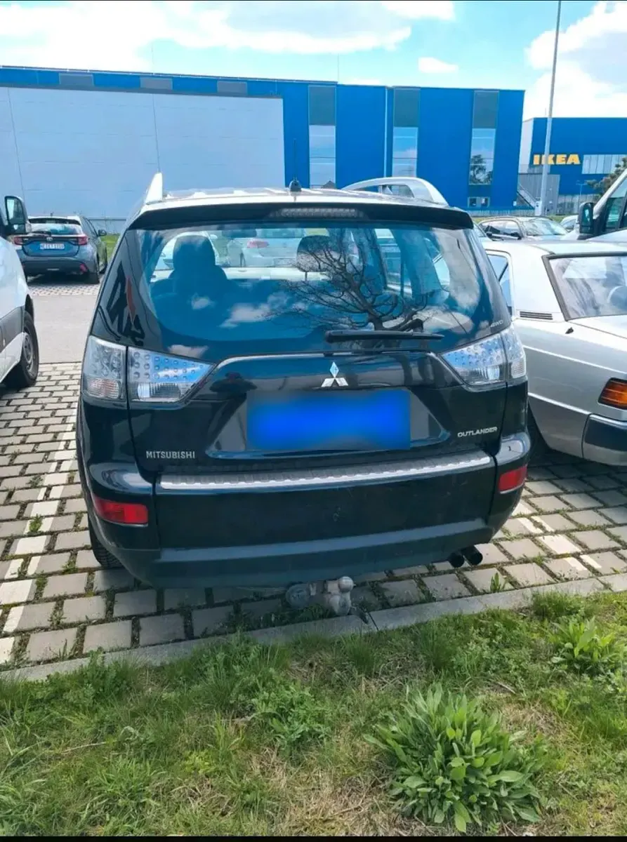 Begagnad Mitsubishi Outlander 140 HK (102 kW) 2007 Svart SUV