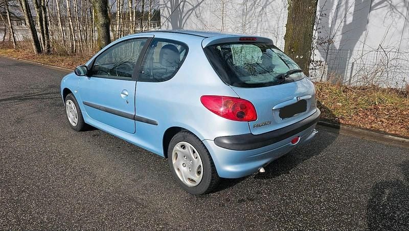 Gebraucht Peugeot 206 75 PS (55 kW) 2001 Kleinwagen