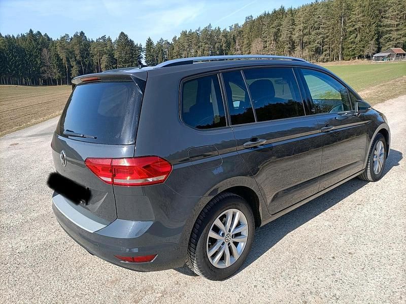 Gebraucht VW Touran Sound 150 PS (110 kW) 2017 Grau Van / Kleinbus