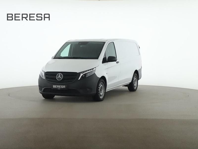 Usado Mercedes Vito 190 HP (139 kW) 2023 Branco Van