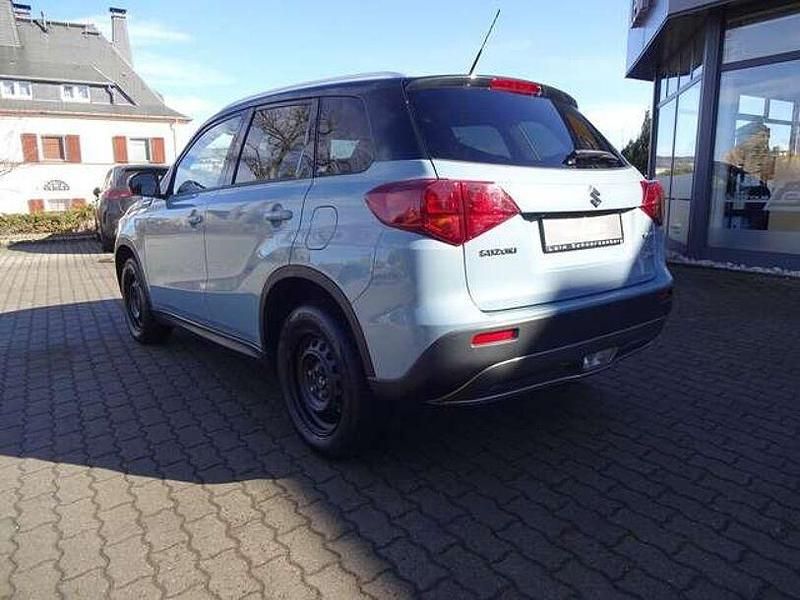 Gebraucht Suzuki Vitara Comfort 129 PS (94 kW) 2021 Grau SUV