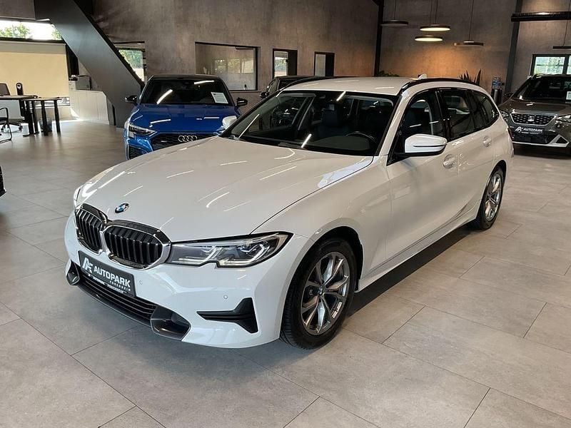 Gebraucht BMW 320 Sport Line 190 PS (139 kW) 2022 Alpinweiss iii Kombi
