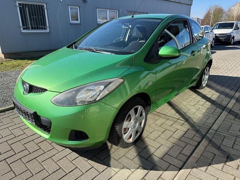 Gebraucht Mazda 2 Inclusive 75 PS (55 kW) 2008 Grün Kleinwagen