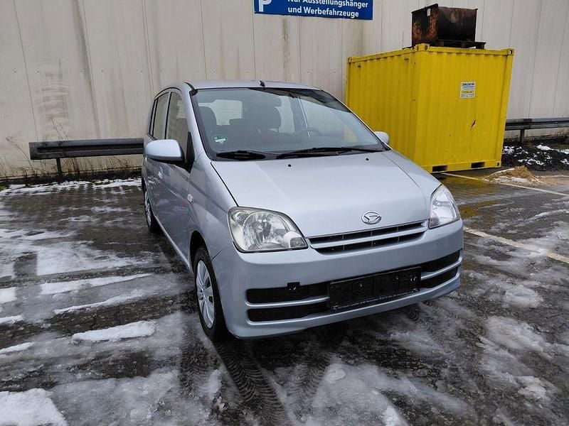 Silber Gebraucht 2006 Daihatsu Cuore Plus Kleinwagen | 1.799 € (Fairer Preis) - Bild 1/4