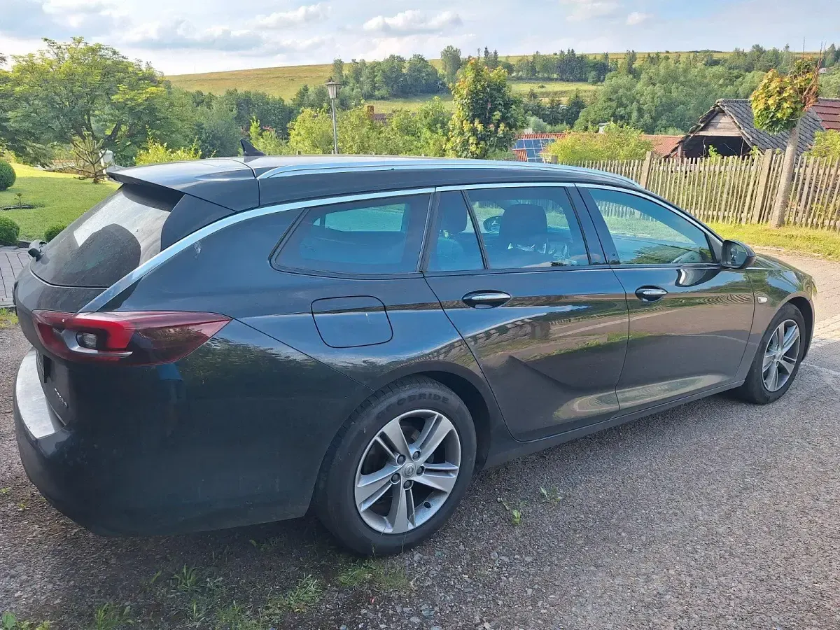 Gebraucht Opel Insignia 170 PS (125 kW) 2018 Schwarz Kombi
