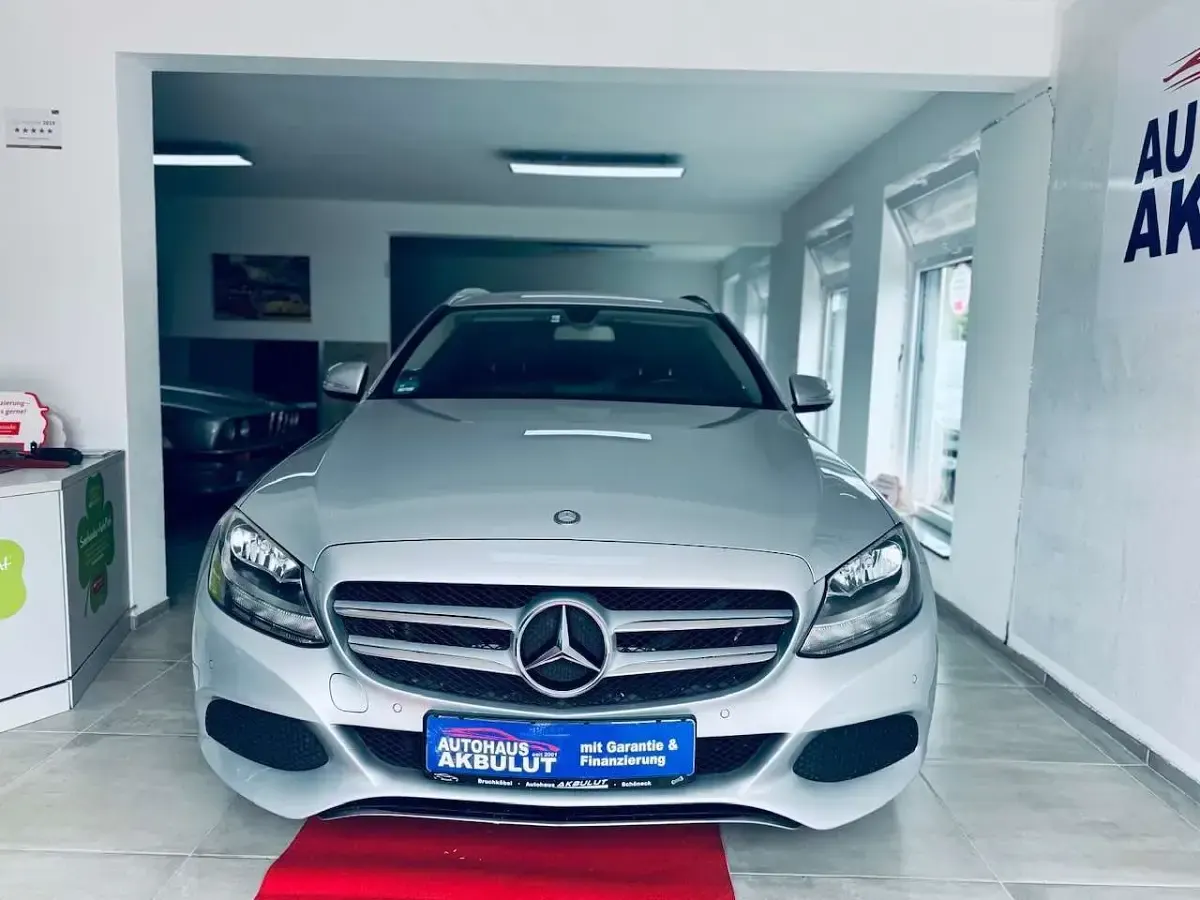 Gebraucht Mercedes C180 156 PS (114 kW) 2014 Iridiumsilber  metalliclack Kombi