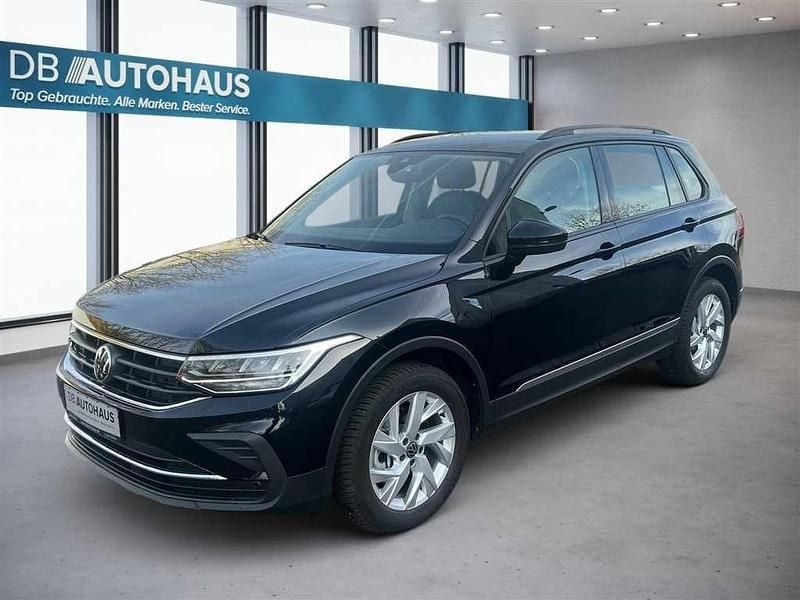 Schwarz Gebraucht 2023 VW Tiguan Life SUV | 32.980 € (Guter Preis) - Bild 1/4