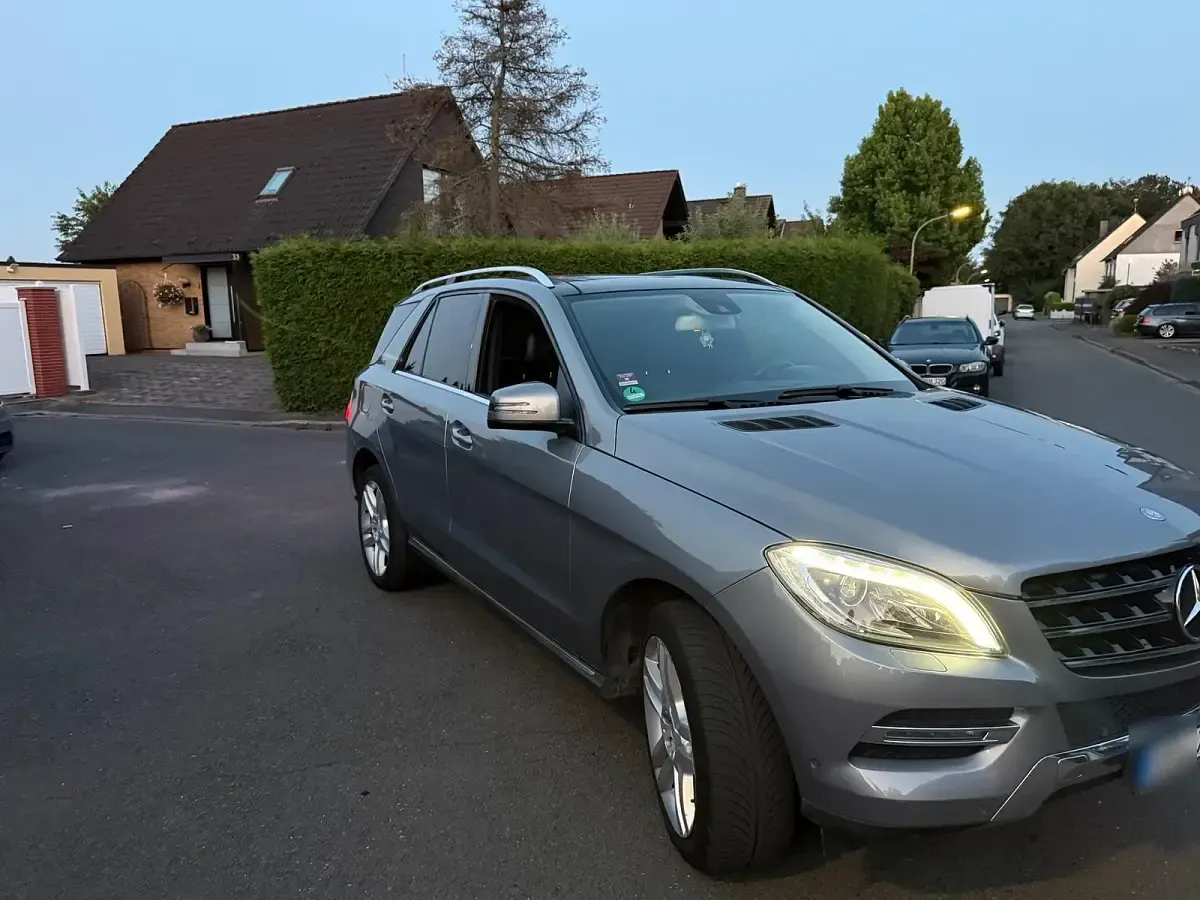 Gebraucht Mercedes ML350 258 PS (189 kW) 2014 Silber SUV