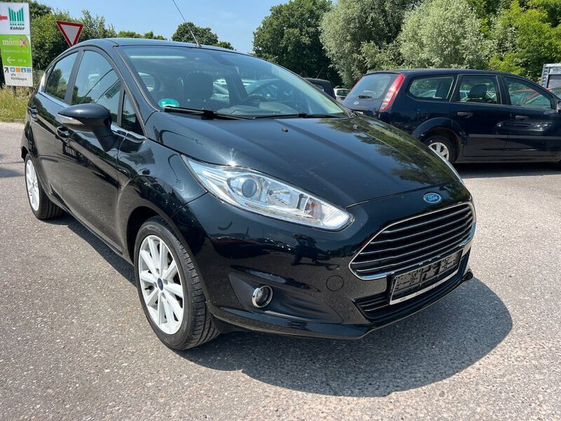 Gebraucht Ford Fiesta Titanium 101 PS (74 kW) 2015 Schwarz Kleinwagen