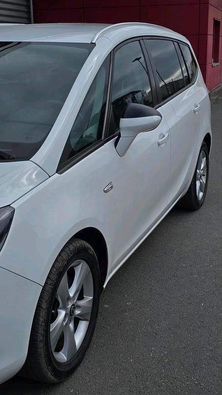 Gebraucht Opel Zafira Tourer 138 PS (101 kW) 2014 Weiß Van / Kleinbus