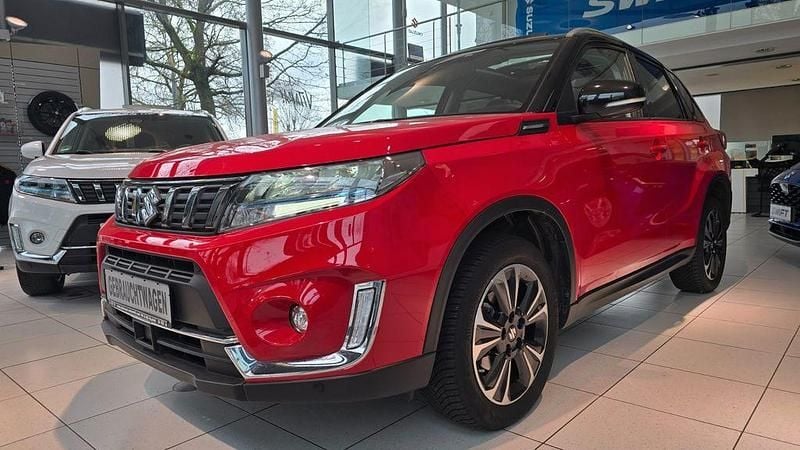 Gebraucht Suzuki Vitara Comfort+ 116 PS (85 kW) 2022 Rot SUV