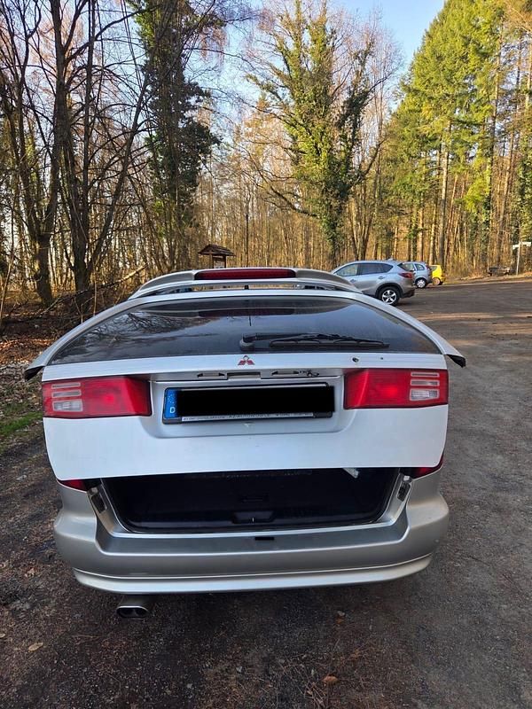 Gebraucht Mitsubishi Galant 160 PS (117 kW) 2002 Silber Kombi