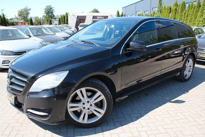 Schwarz Gebraucht 2012 Mercedes R350 Van / Kleinbus | 6.990 € (Fairer Preis) - Bild 1/4