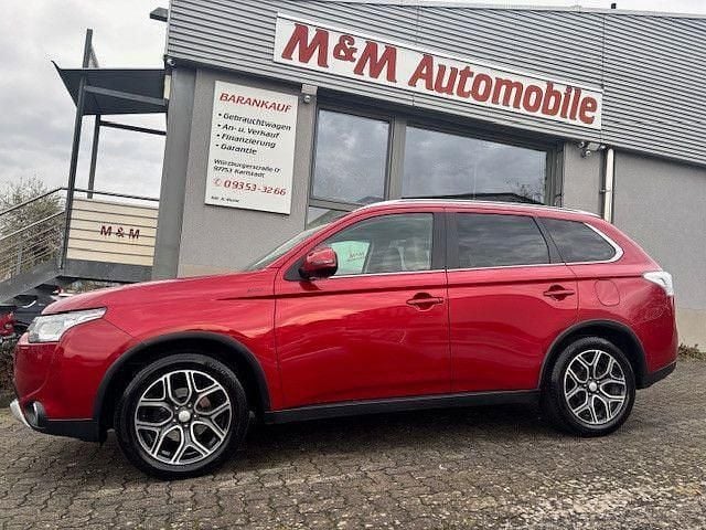 Gebraucht Mitsubishi Outlander 150 PS (110 kW) 2014 Rot SUV