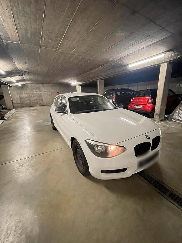 Gebraucht BMW 114 102 PS (75 kW) 2012 Weiß Kleinwagen