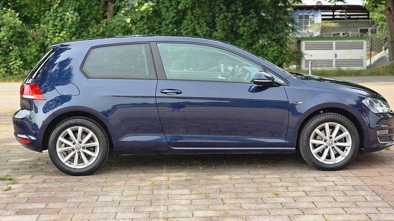 Gebraucht VW Golf VII LOUNGE 150 PS (110 kW) 2016 Blau Limousine