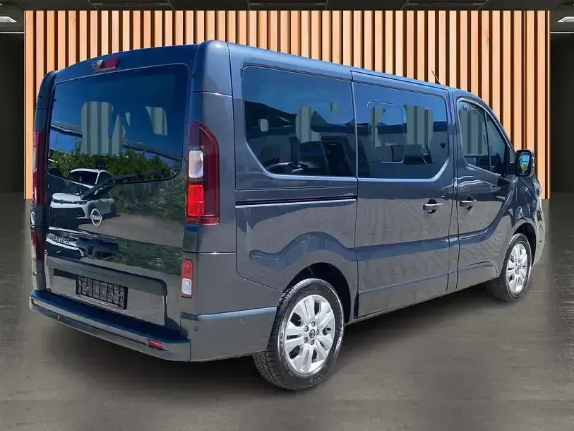 Gebraucht Nissan Primastar Tekna 170 PS (125 kW) 2025 Grau Van / Kleinbus