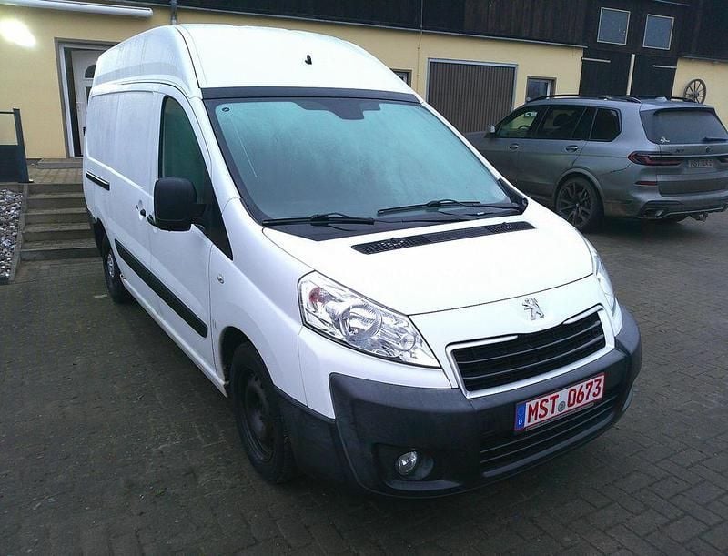 Gebraucht Peugeot Expert 163 PS (119 kW) 2012 Weiß Van