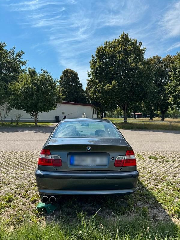 Gebraucht BMW 318 143 PS (105 kW) 2003 Grau Limousine