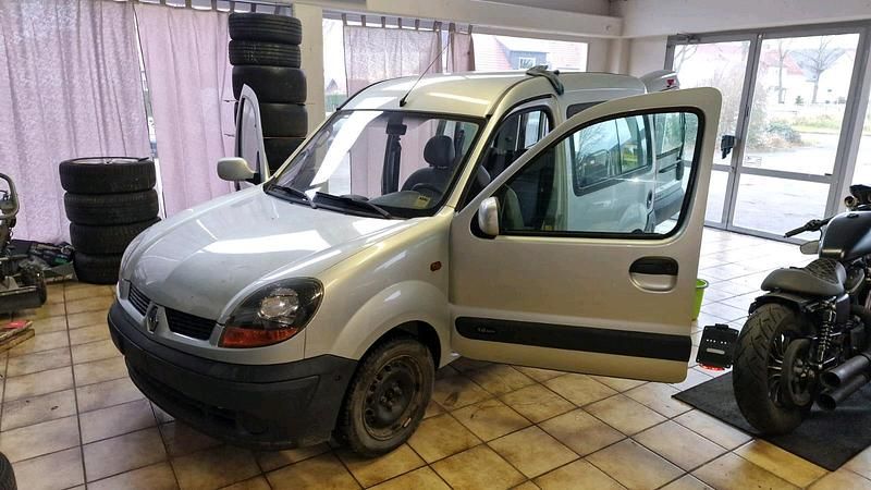 Silber Gebraucht 2005 Renault Kangoo Van / Kleinbus | 2.999 € - Bild 1/4