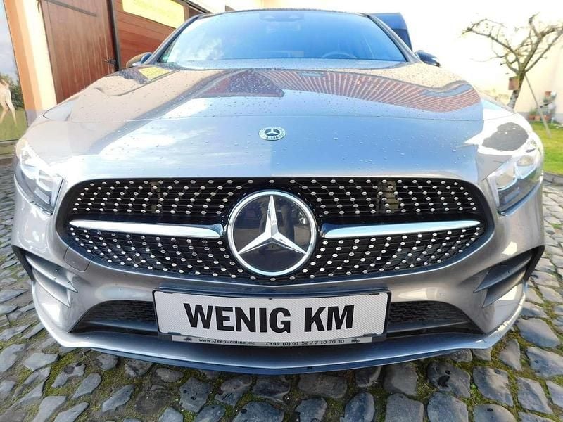 Gebraucht Mercedes A200 AMG 163 PS (119 kW) 2018 Mountaingrau  met. Limousine