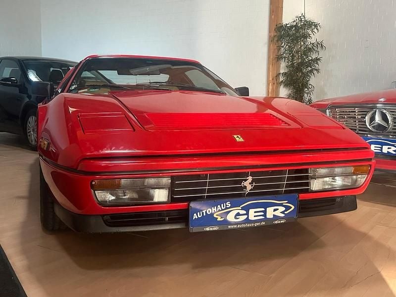 Rot Gebraucht 1987 Ferrari 328 Coupé | 89.900 € - Bild 1/4