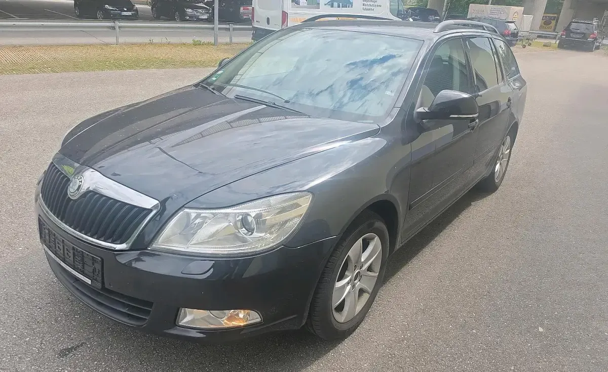 Brugt Skoda Octavia 90 HK (66 kW) 2009 Sort Stationcar