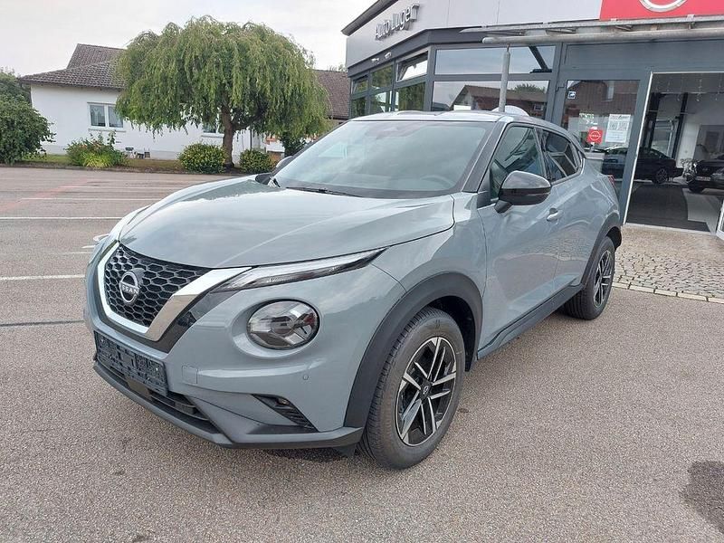 Grau Gebraucht 2024 Nissan Juke N-Connecta SUV | 20.490 € (Superpreis) - Bild 1/4