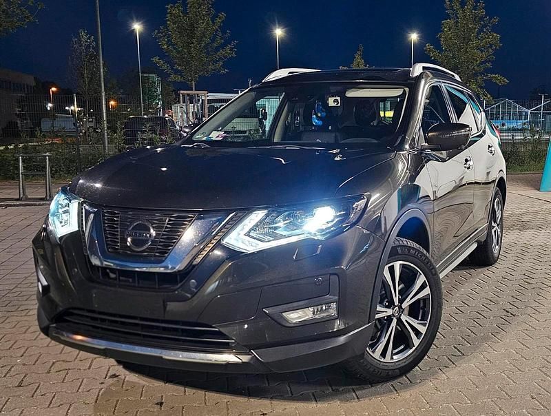Grün Gebraucht 2017 Nissan X-Trail N-Connecta SUV | 18.400 € (Etwas zu teuer) - Bild 1/4