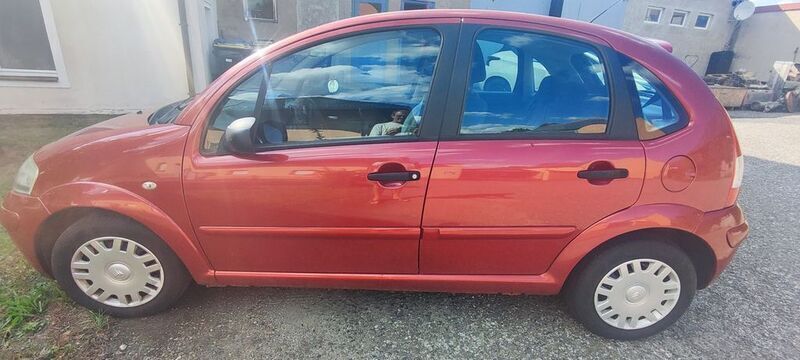 Rot Gebraucht 2009 Citroën C3 Tonic Kleinwagen | 3.200 € (Etwas zu teuer) - Bild 1/4