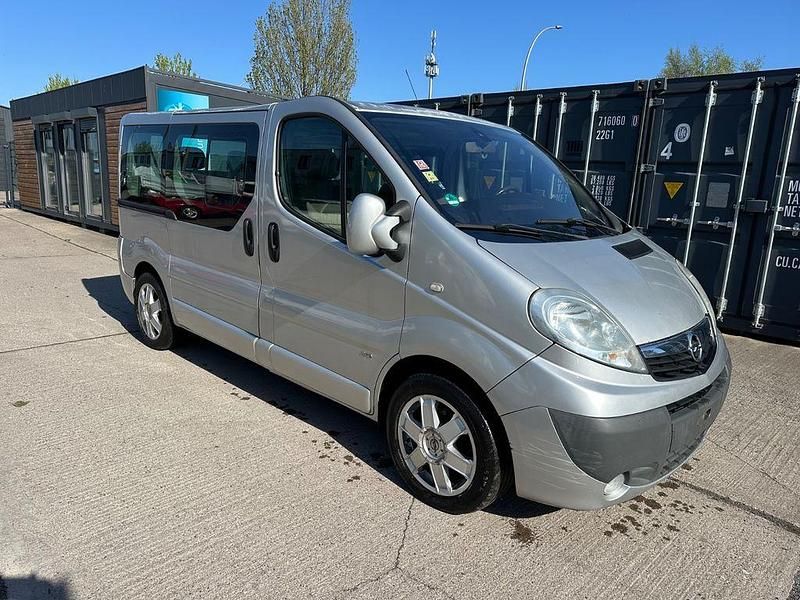 Gebraucht Opel Vivaro 145 PS (106 kW) 2007 Silber Van / Kleinbus