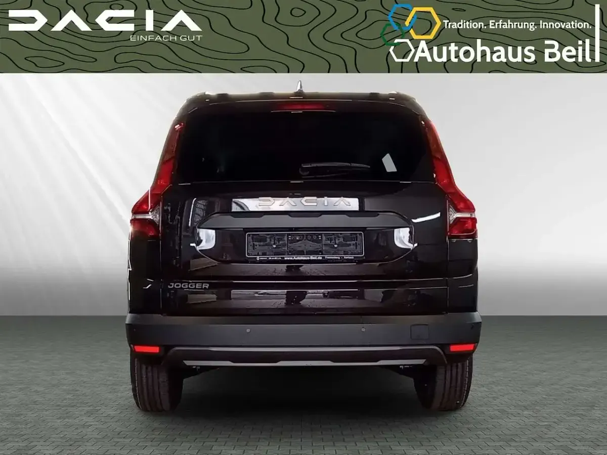 Gebraucht Dacia Jogger Extreme 110 PS (80 kW) 2025 Perlmuttschwarz metallic (sch Van / Kleinbus