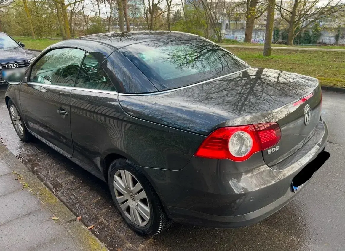 Second-hand VW Eos Edition 160 CP (117 kW) 2009 Gri Cabrio