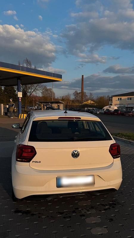 Second-hand VW Polo Trendline 75 CP (55 kW) 2018 Alb Hatchback
