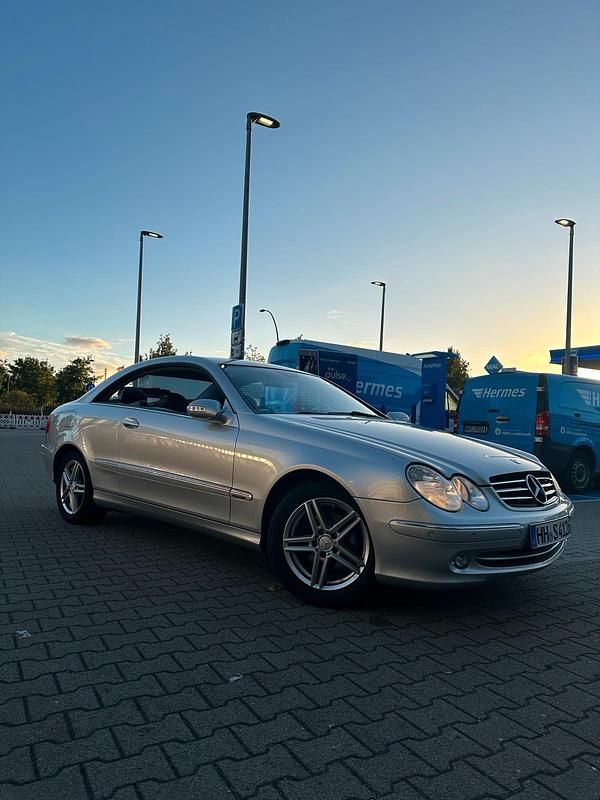 Silber Gebraucht 2005 Mercedes CLK200 Coupé | 4.999 € (Guter Preis) - Bild 1/4